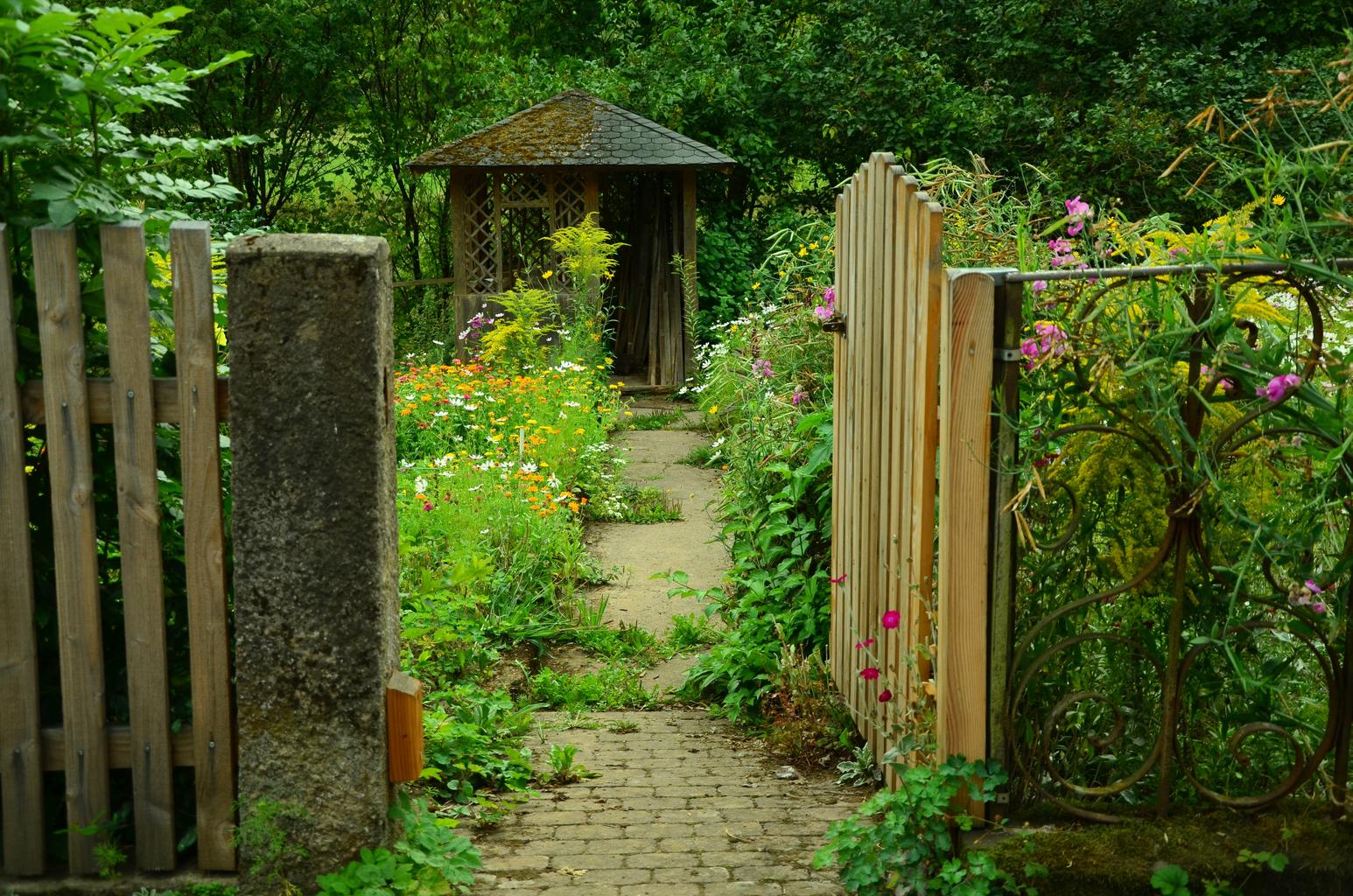 garden_garden_door_cottage